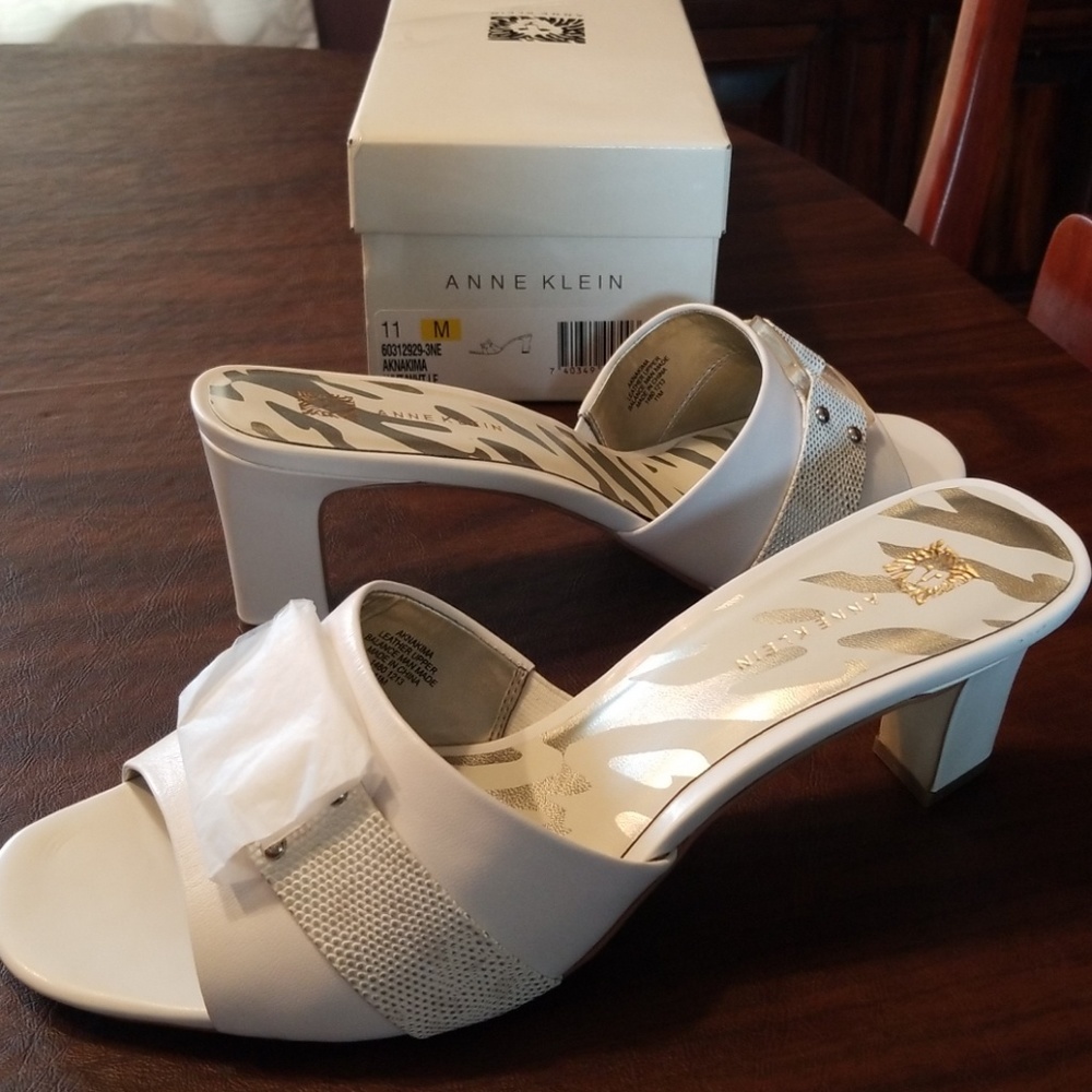 Ladies Heel